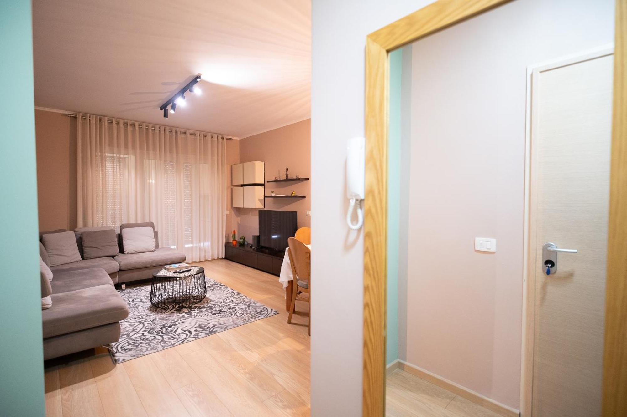 House Center * Tirana